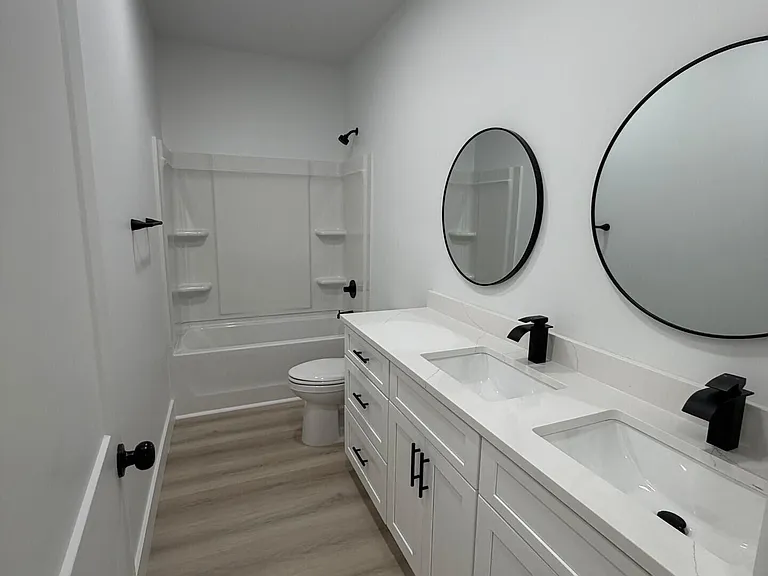 2512 N Bonita Ave — Photo 11