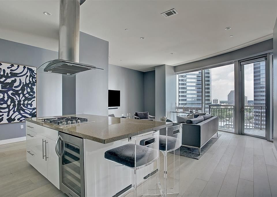 1st image of 1600 Post Oak Blvd Unit 1403