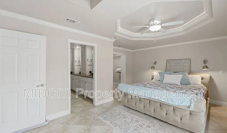 156 Trelawney St — Photo 30