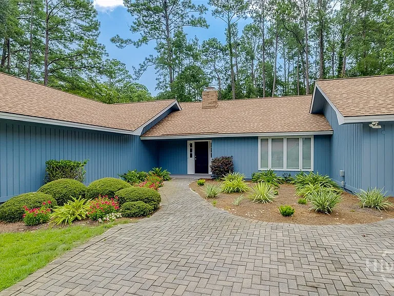 14 Hemingway Dr — Photo 3