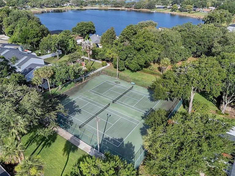 8313 Citrus Chase Dr — Photo 5