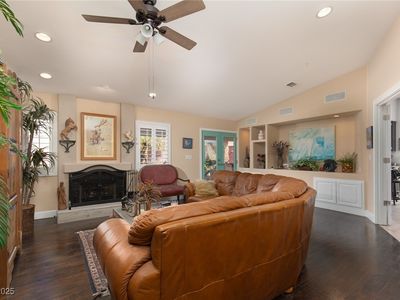 7200 Big Rock Cir, Las Vegas, NV, 89129