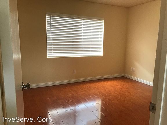 5th image of 2500 Edwards Ave #D1