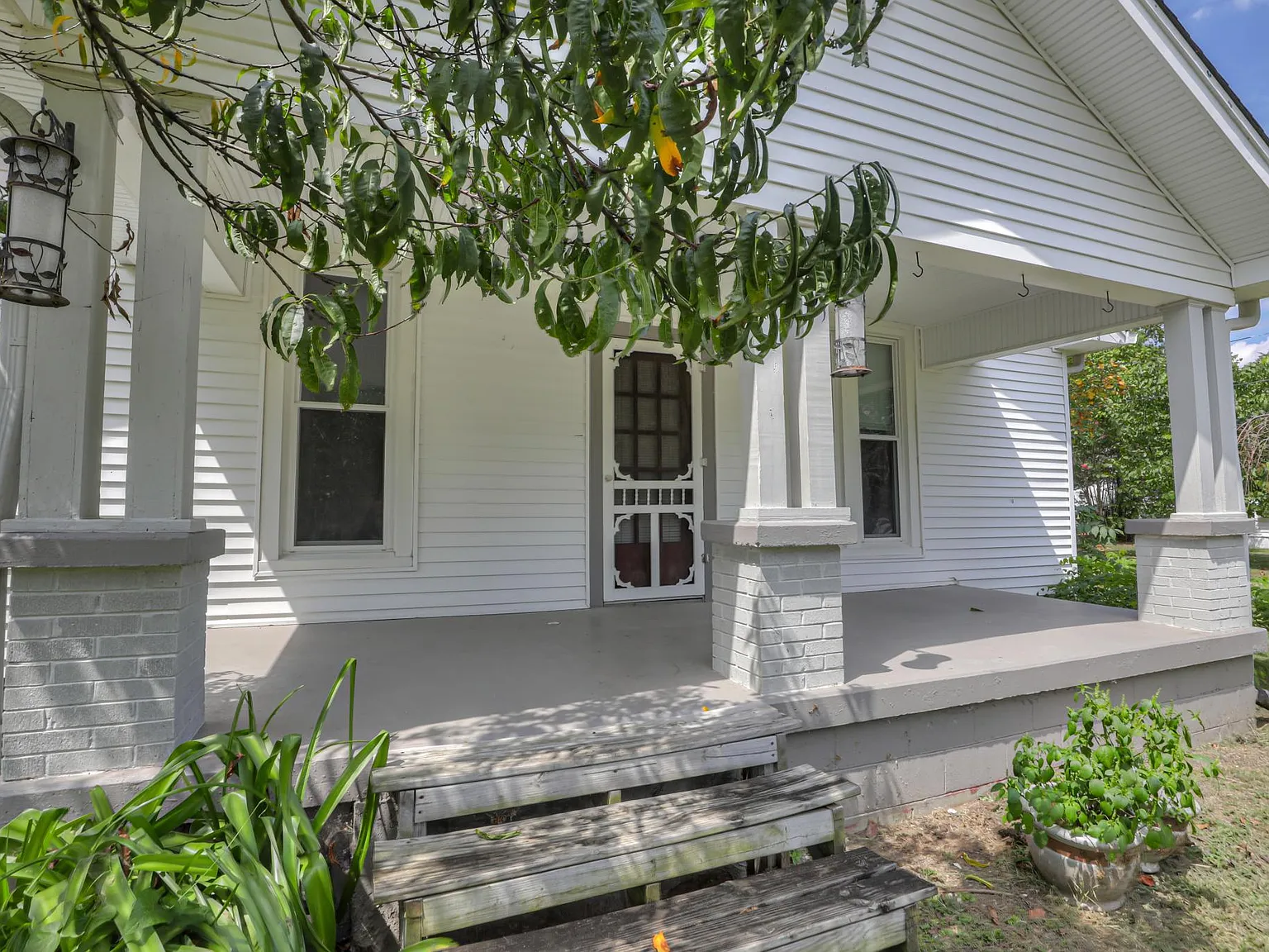3 bed, 1272 sqft, $1,800 — Photo 3