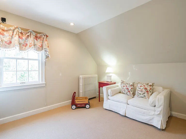 601 Harriton Rd — Photo 40