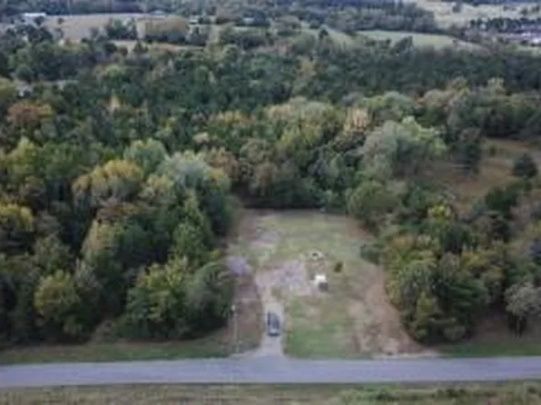 (undisclosed Address), London, AR 72847