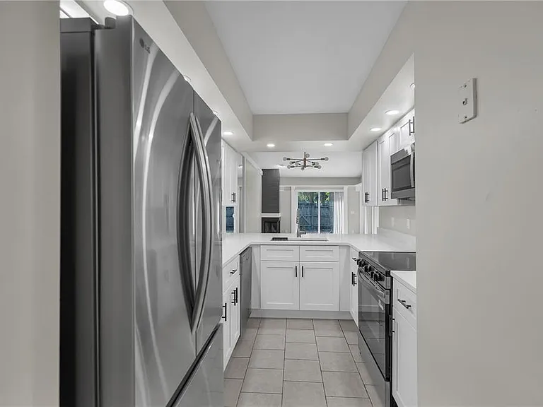 8313 Citrus Chase Dr — Photo 10
