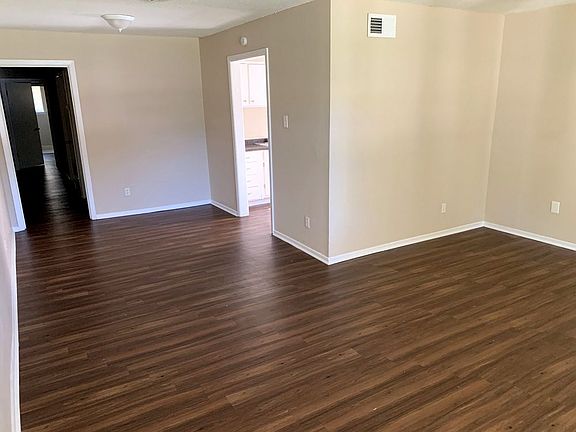 3rd image of 3212 Forest Brook Dr