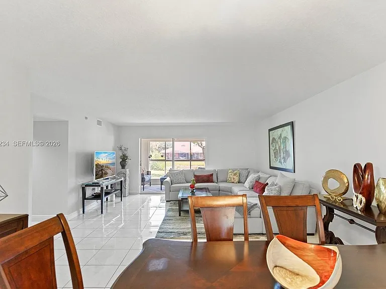 5876 Regal Glen Dr #101 — Photo 2