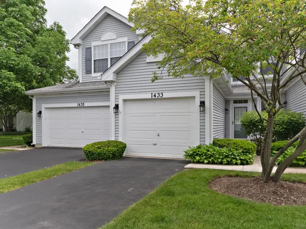 1433 Walnut Hill Ave, Saint Charles, IL 60174