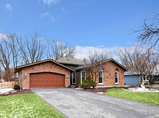 1608 Fairway Ln, Naperville, IL 60565