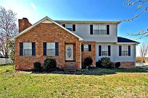 2nd image of 203 Lone Oak Dr