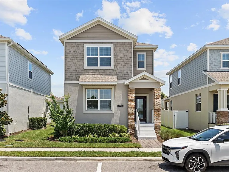 2999 Addison Blvd — Photo 1