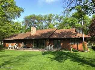 302 1st St E, Herman, MN 56248