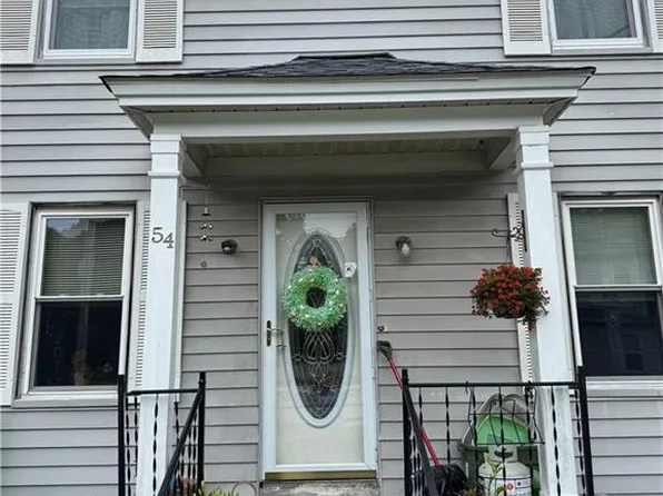 54 Arthur St, West Warwick, RI 02893