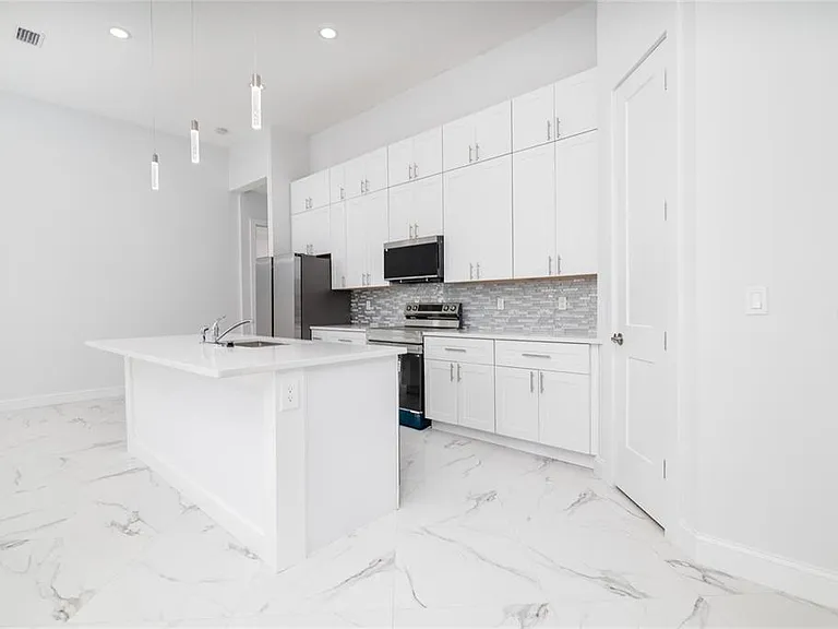 9 Watkins Pl — Photo 12