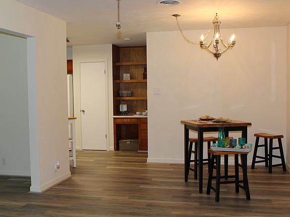 5th image of 4414 Driftwood Pl