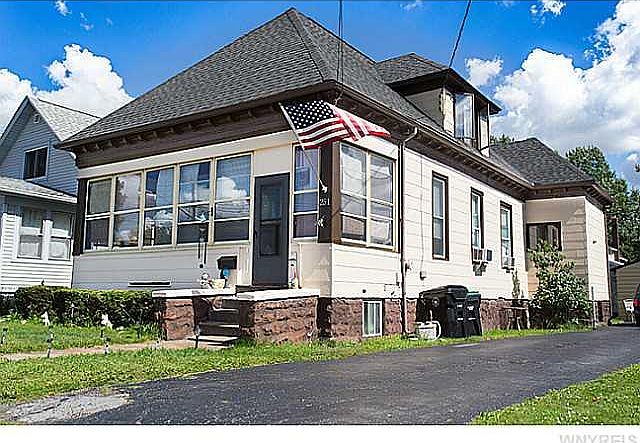 1st image of 251 Niagara St