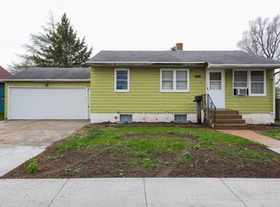 105 E 3rd St, Dell Rapids, SD 57022