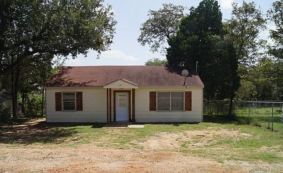 2nd image of 137 Chickasaw
