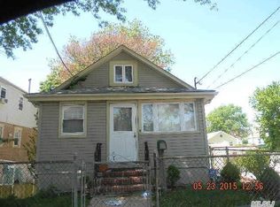 14562 223rd St, Jamaica, NY 11413