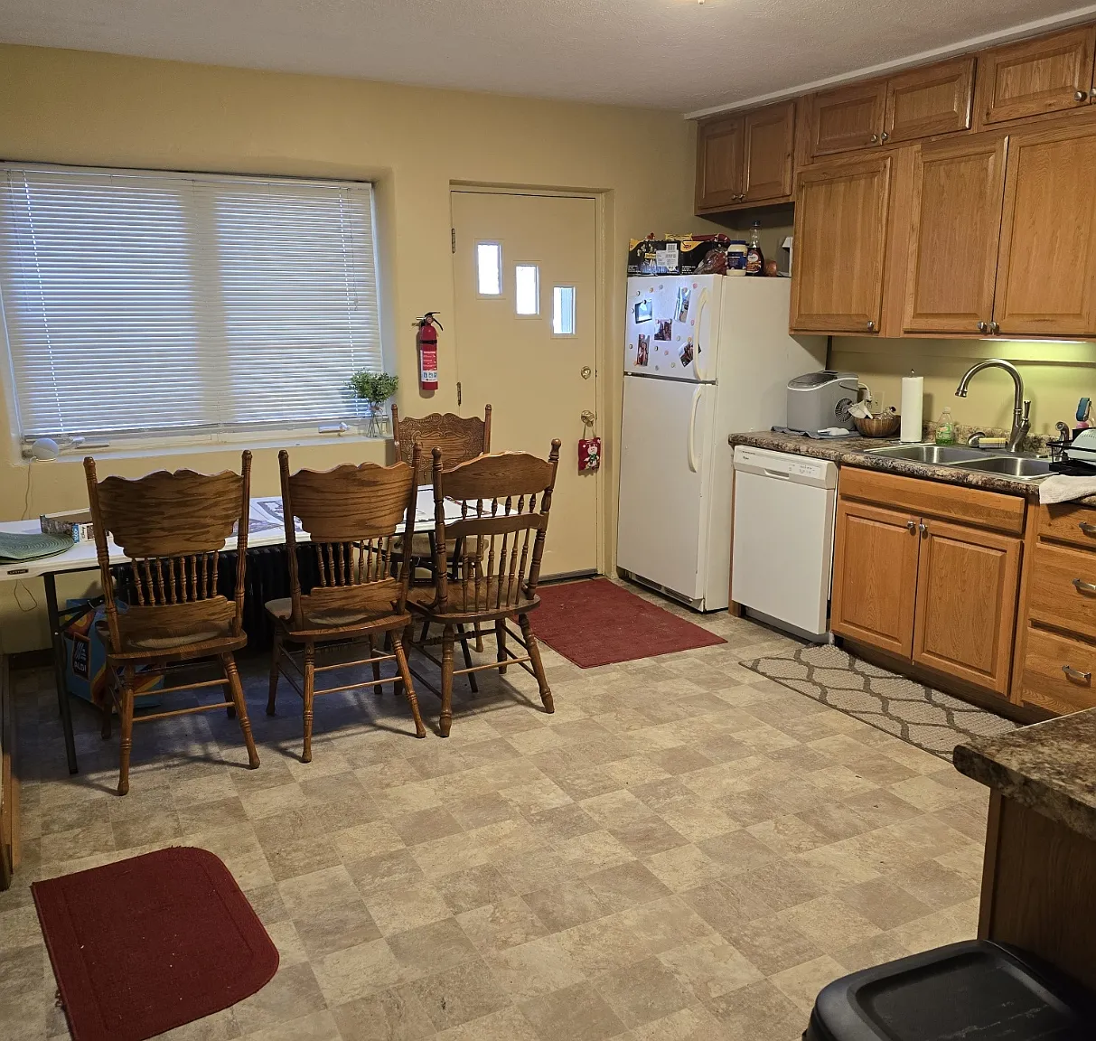 4 bed, 1920 sqft, $2,400 — Photo 3