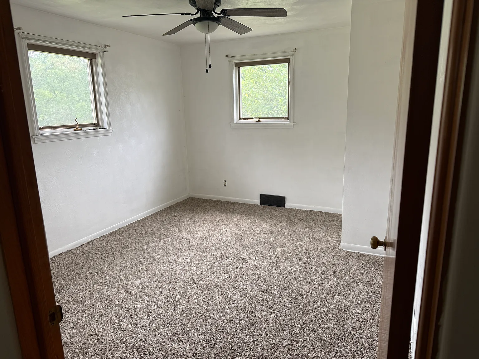2 bed, 800 sqft, $1,000 — Photo 3