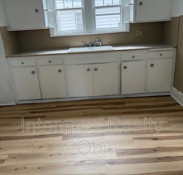 633 Cassius Ave #1 — Photo 3