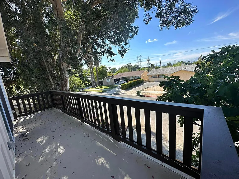 18716 Haynes St — Photo 16