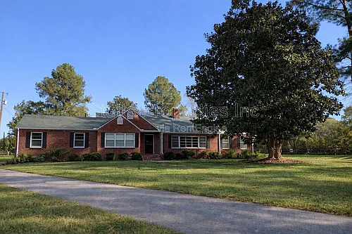 1924 Chisholm Rd Photo 1