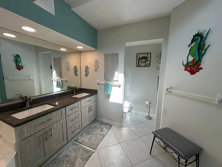 603 Rotonda Cir — Photo 44