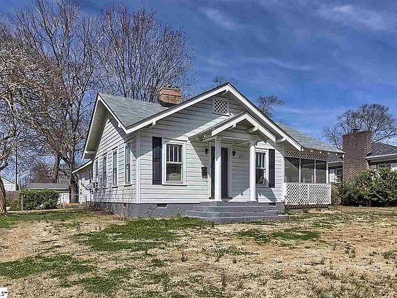 2nd image of 302 W Prentiss Ave