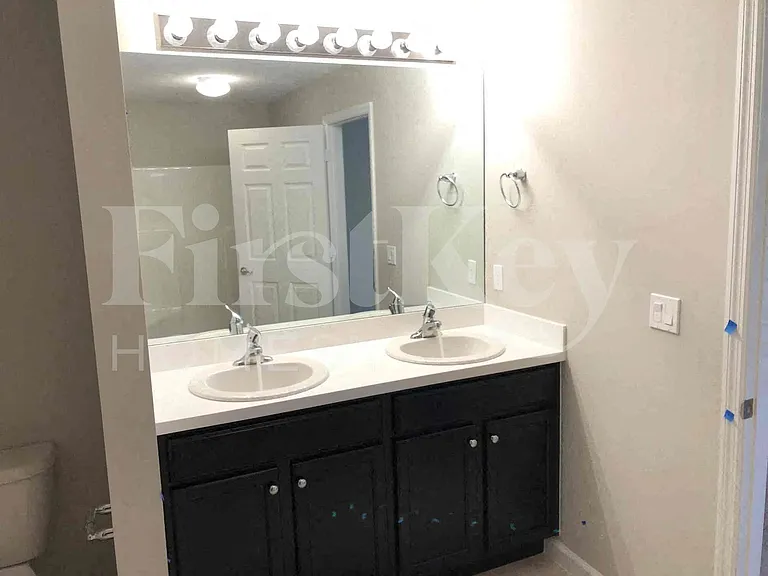 1773 SW Cannon Ave — Photo 11