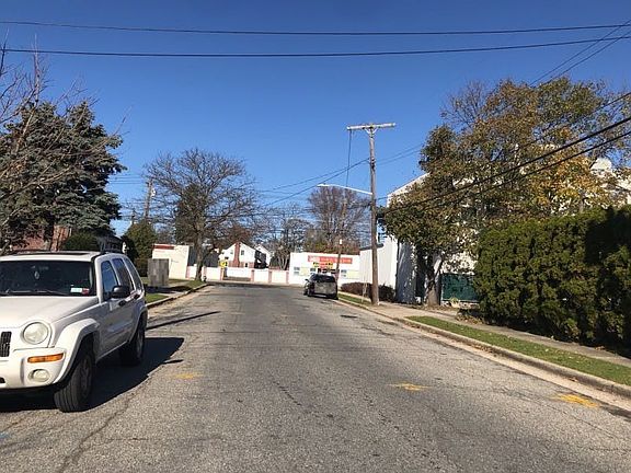 4th image of 68 Sunnyside Ave
