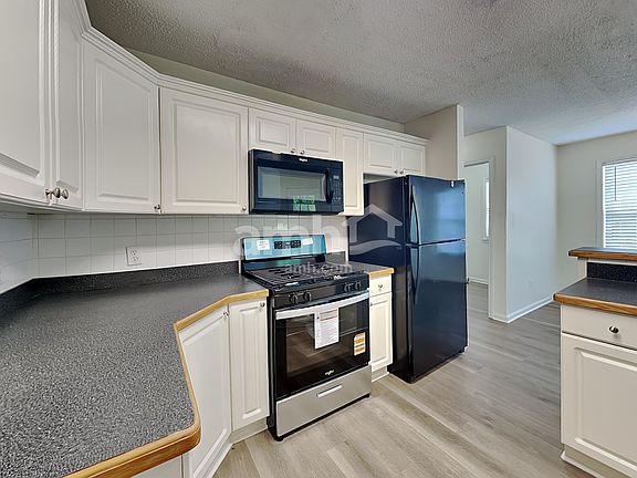 4th image of 214 Bo Simpson Pkwy