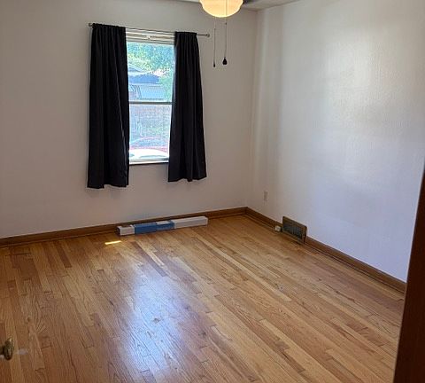 4th image of 6127 Alaska Ave
