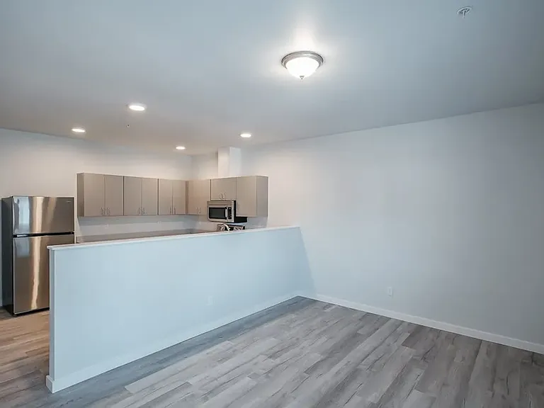 Cascade Meadows Apartments — Photo 9