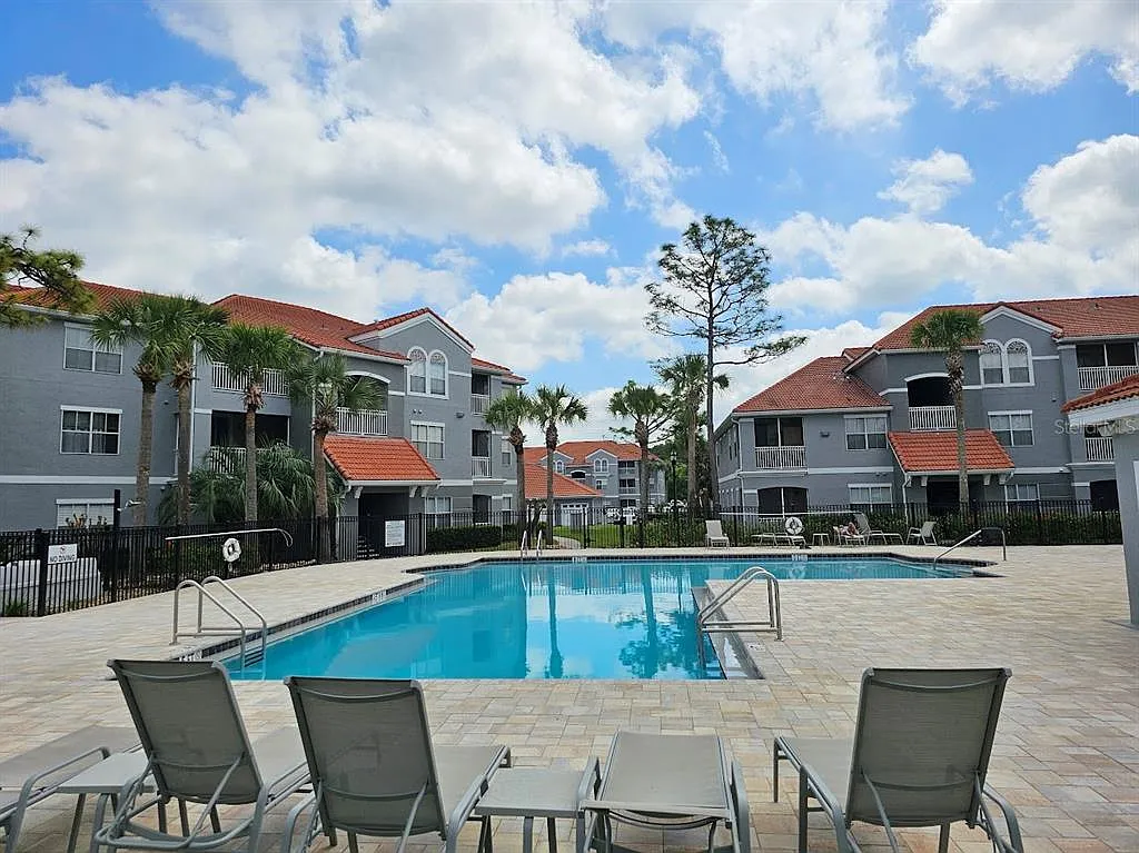 2 bed, 2.0 bath, 1083 sqft, $1,400 — Photo 4
