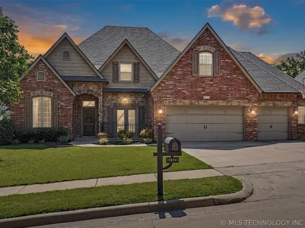 8210 S 14th Pl, Broken Arrow, OK 74011