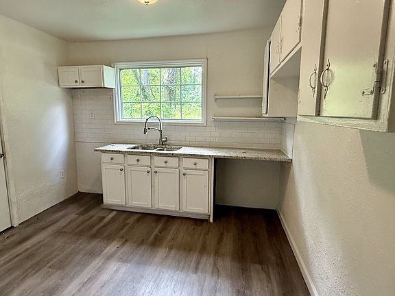 5th image of 7213 Naples Ave