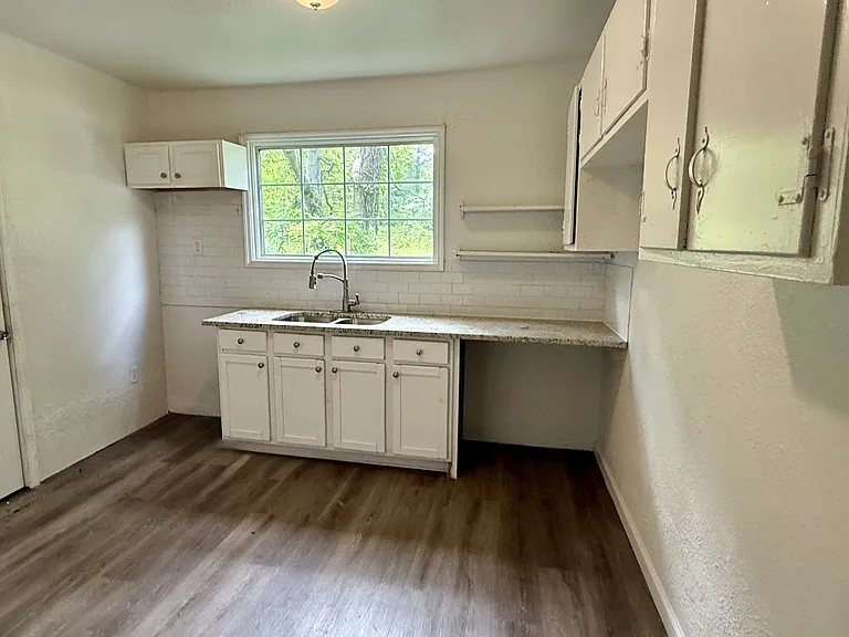7213 Naples Ave — Photo 5