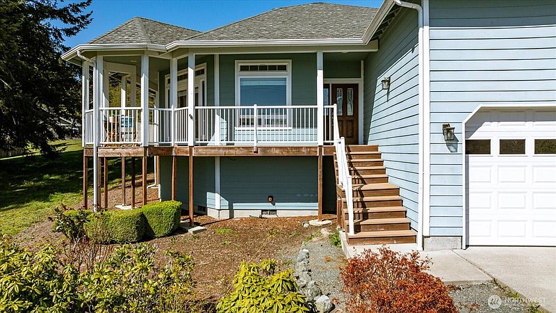 4th image of 1041 Halsey Drive