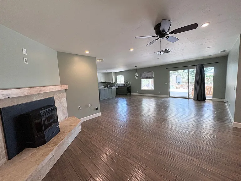 316 Altair Cir — Photo 4