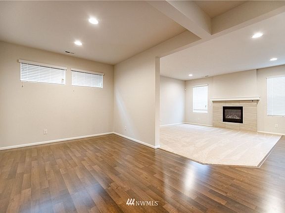 3rd image of 18837 105th Ave E
