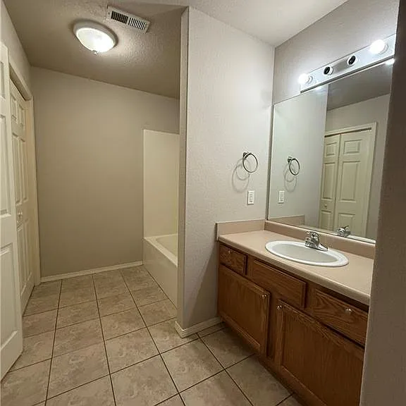 662 Appleridge Dr — Photo 7