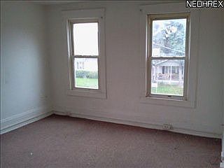 3rd image of 625 Lovers Ln