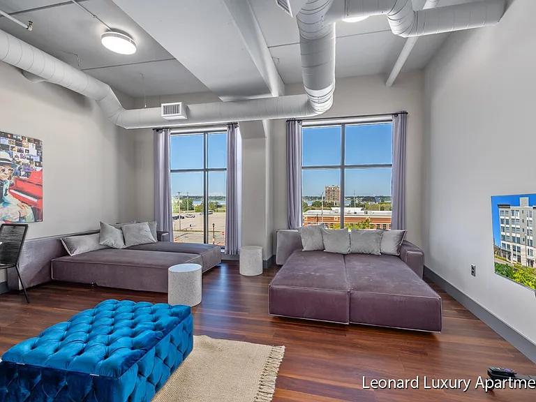 The Leonard Luxury Apartments — Photo 62