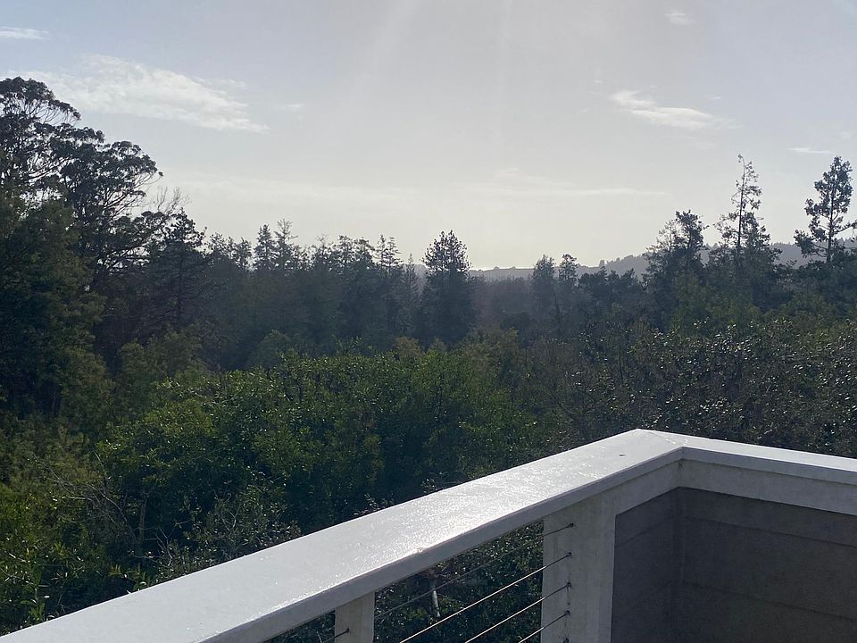 2nd image of 440 Cress Rd