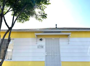 1330 Menlo Ave, Los Angeles, CA 90006