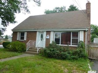 1065 Webber Ave, Hempstead, NY 11550